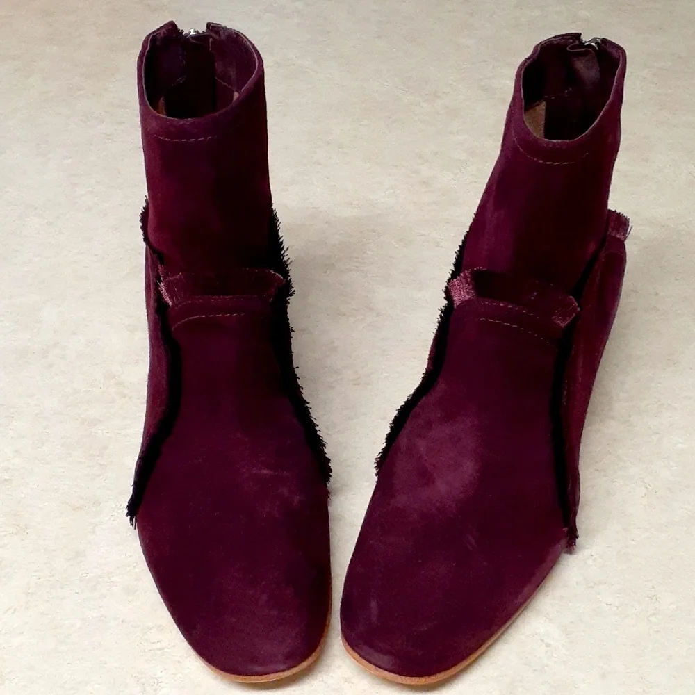 NEW!! Bernardo Ankle Booties